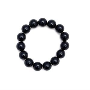 Black shiny beaded bracelet